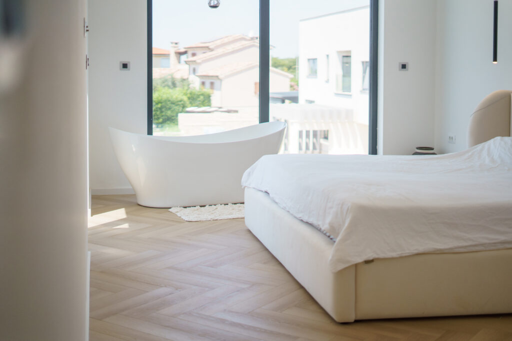 Villa Olea Vista – vinylové podlahy v rybím vzoru