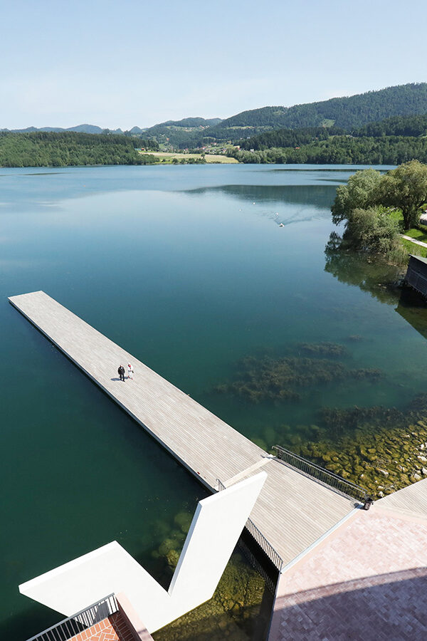 Velenje - Pódium a molo pro všechna roční období